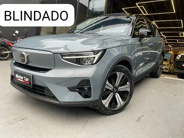 Volvo XC40 Recharge - Imagem 1