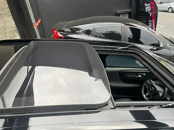 Volvo XC40 Recharge - Imagem 8