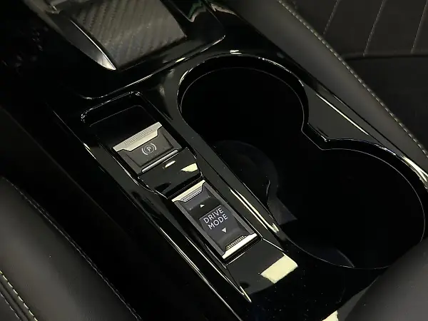 Peugeot E-2008 - Imagem 4