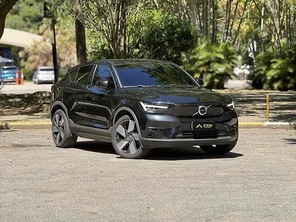 Volvo C40 Recharge - Imagem 1