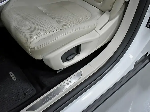 Jaguar I-pace - Imagem 15