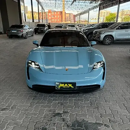 Porsche Taycan - Imagem 2
