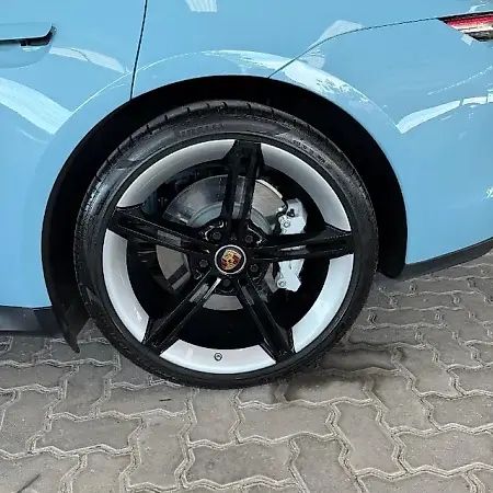 Porsche Taycan - Imagem 8