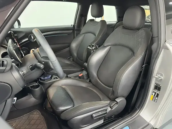 Mini Cooper SE - Imagem 11