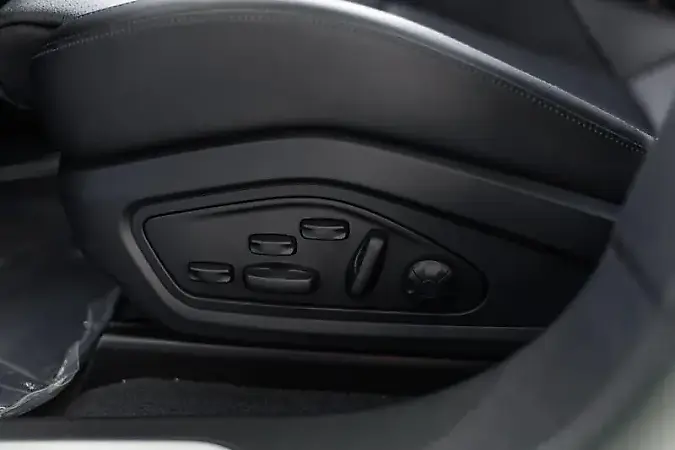 Porsche Taycan - Imagem 20