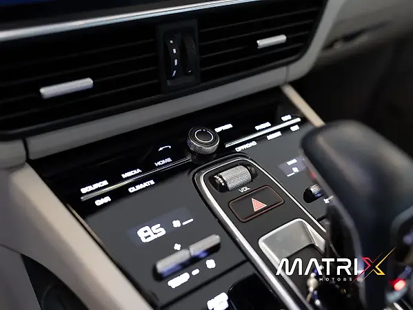 Porsche Cayenne E-hybrid - Imagem 18