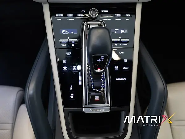 Porsche Cayenne E-hybrid - Imagem 17