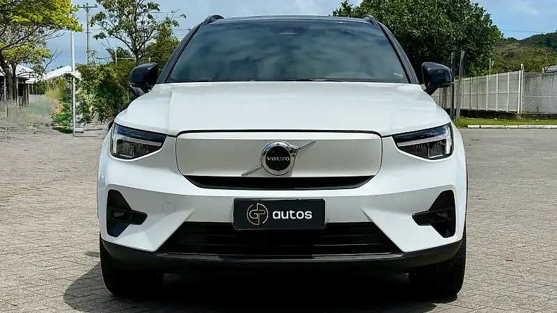 Volvo XC40 Recharge - Imagem 1