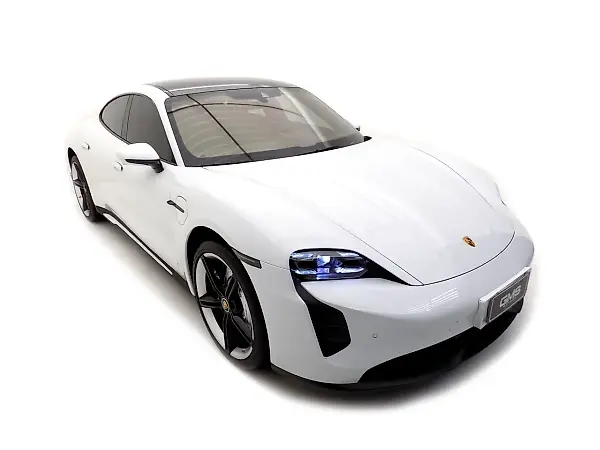 Porsche Taycan - Imagem 1