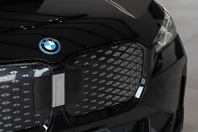 BMW IX1 - Imagem 6