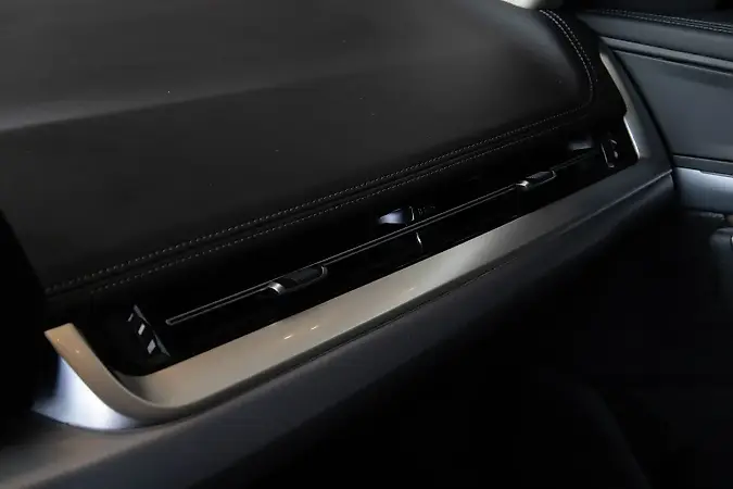 BMW IX1 - Imagem 15