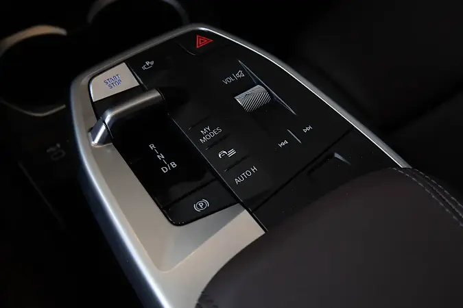 BMW IX1 - Imagem 17
