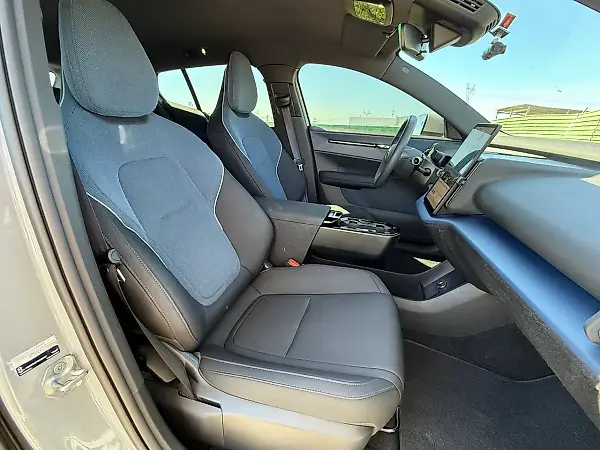 Volvo EX30 - Imagem 18