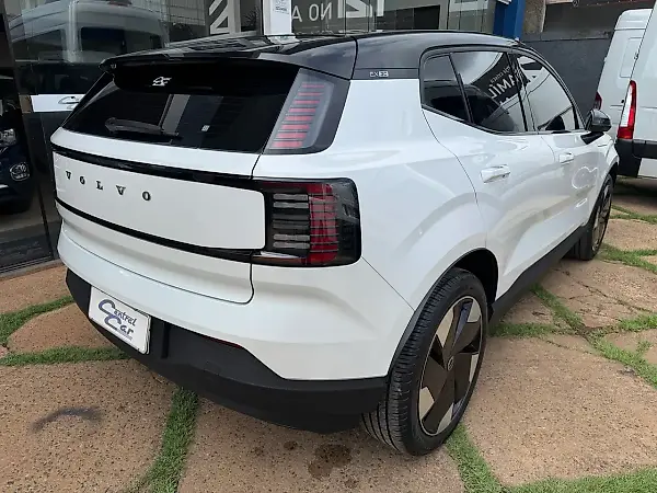 Volvo EX30 - Imagem 8