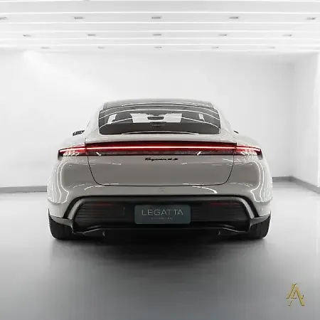Porsche Taycan - Imagem 4