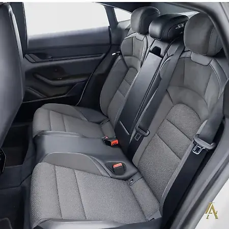 Porsche Taycan - Imagem 8
