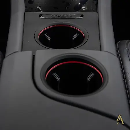 Porsche Taycan - Imagem 13