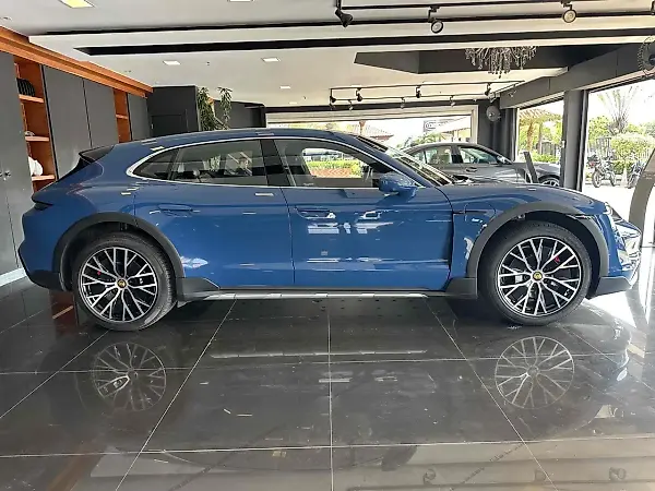 Porsche Taycan - Imagem 4