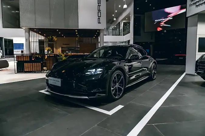Porsche Taycan - Imagem 1