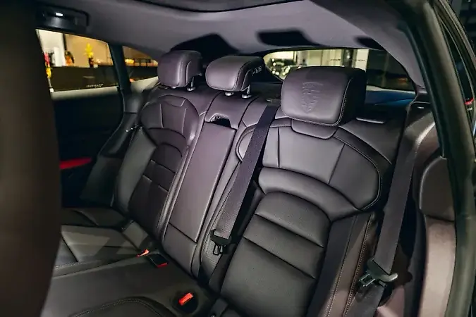 Porsche Taycan - Imagem 9
