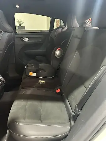 Volvo C40 Recharge - Imagem 13