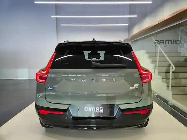 Volvo XC40 Recharge - Imagem 11