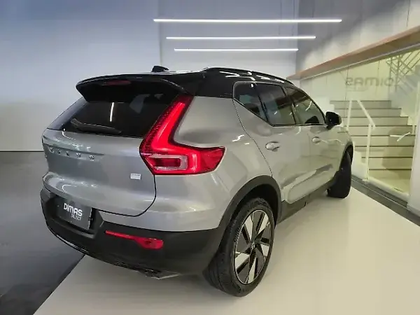 Volvo XC40 Recharge - Imagem 4