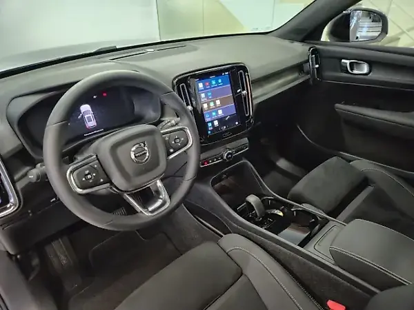 Volvo XC40 Recharge - Imagem 8