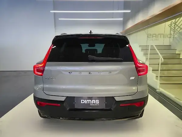 Volvo XC40 Recharge - Imagem 5