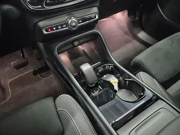 Volvo XC40 Recharge - Imagem 11
