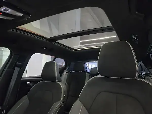 Volvo XC40 Recharge - Imagem 17