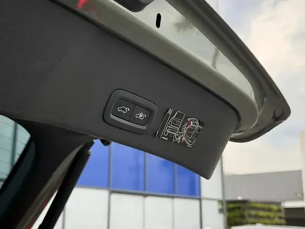 Volvo C40 Recharge - Imagem 19