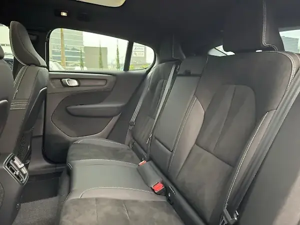 Volvo C40 Recharge - Imagem 15