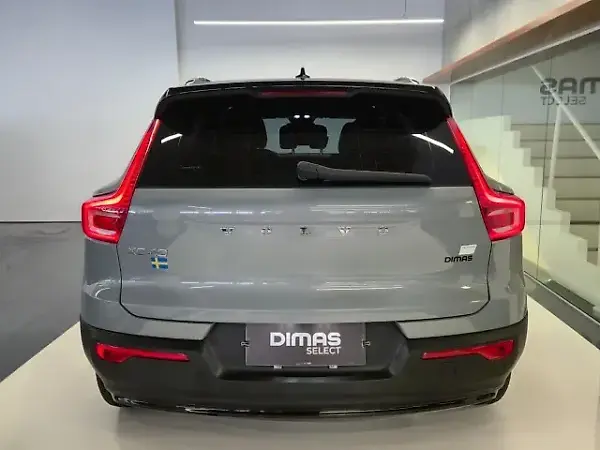 Volvo XC40 Recharge - Imagem 5