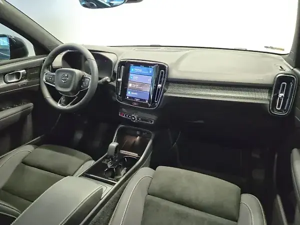 Volvo XC40 Recharge - Imagem 9