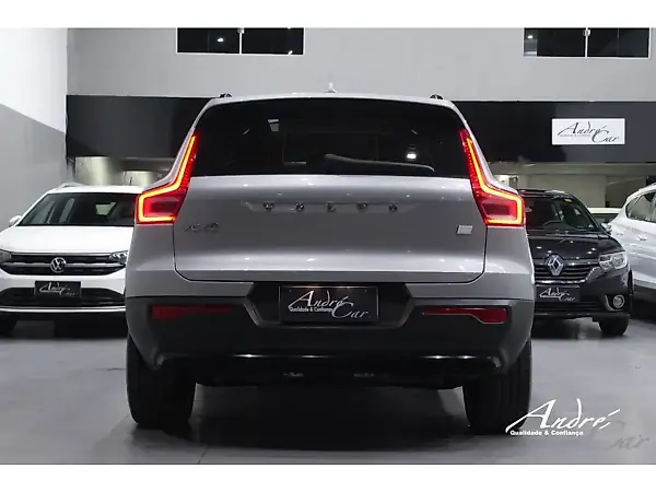 Volvo XC40 Recharge - Imagem 5