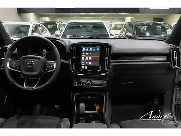 Volvo XC40 Recharge - Imagem 7