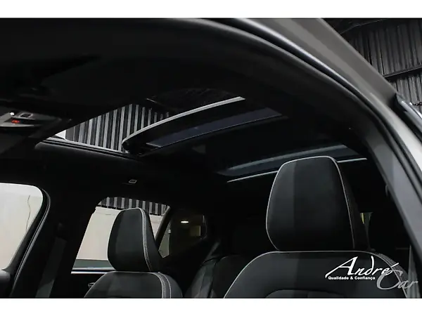 Volvo XC40 Recharge - Imagem 12