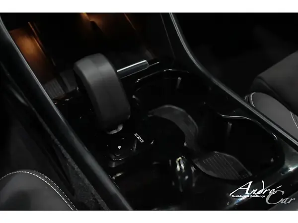 Volvo XC40 Recharge - Imagem 15