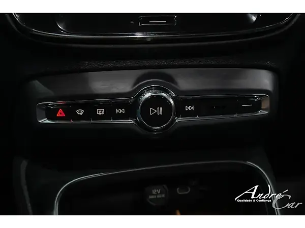 Volvo XC40 Recharge - Imagem 17