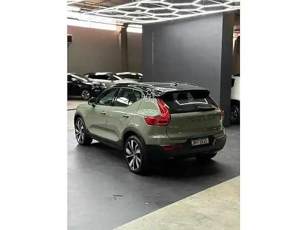 Volvo XC40 Recharge - Imagem 6