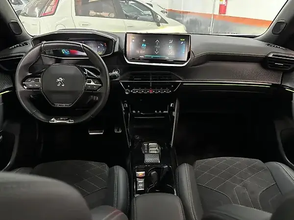 Peugeot E-2008 - Imagem 6