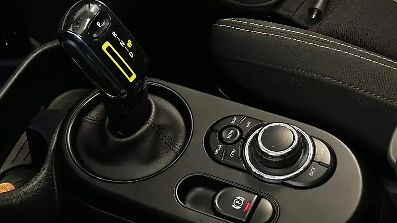 Mini Cooper SE - Imagem 13