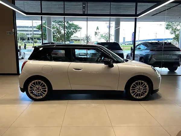 Mini Cooper SE - Imagem 6
