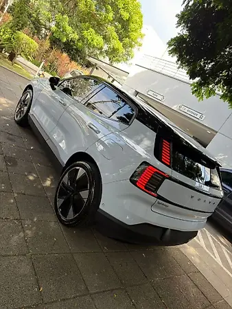 Volvo EX30 - Imagem 4