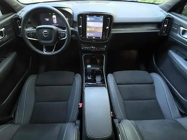 Volvo C40 Recharge - Imagem 11