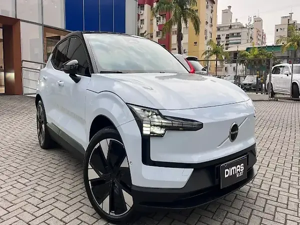 Volvo EX30 - Imagem 1