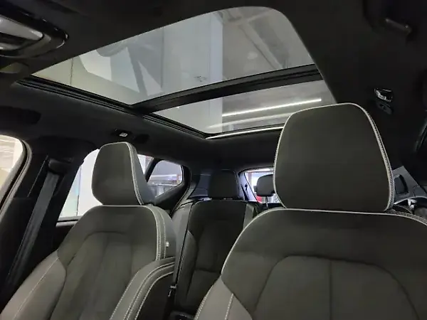 Volvo XC40 Recharge - Imagem 14