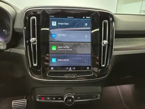 Volvo XC40 Recharge - Imagem 11