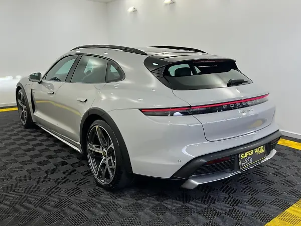 Porsche Taycan - Imagem 6